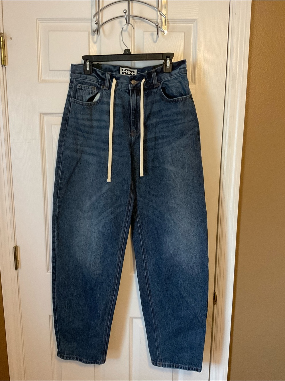 KBB by Kahlana 100% Cotton Adjustable Mid Rise Barrel Medium Wash Denim Jeans 8